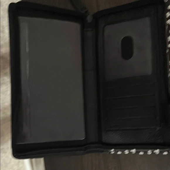 Disney Mickey and Minnie Mouse Wallet - Picture 3 of 3